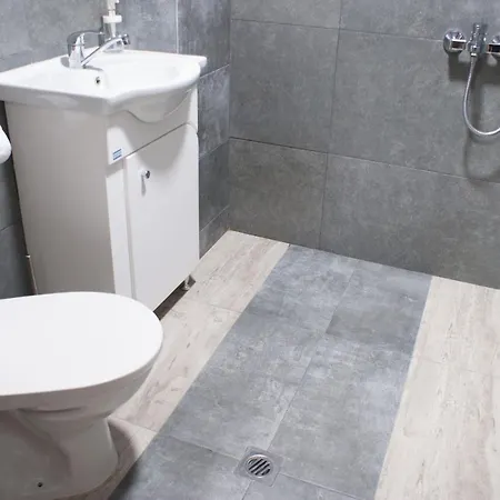 Lux 1 With Free Parking Апартамент *